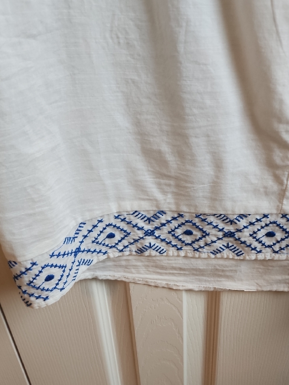 Old Navy White Swim Coverup with Blue Embroidery WORN ONCE! - Picture 5 of 9